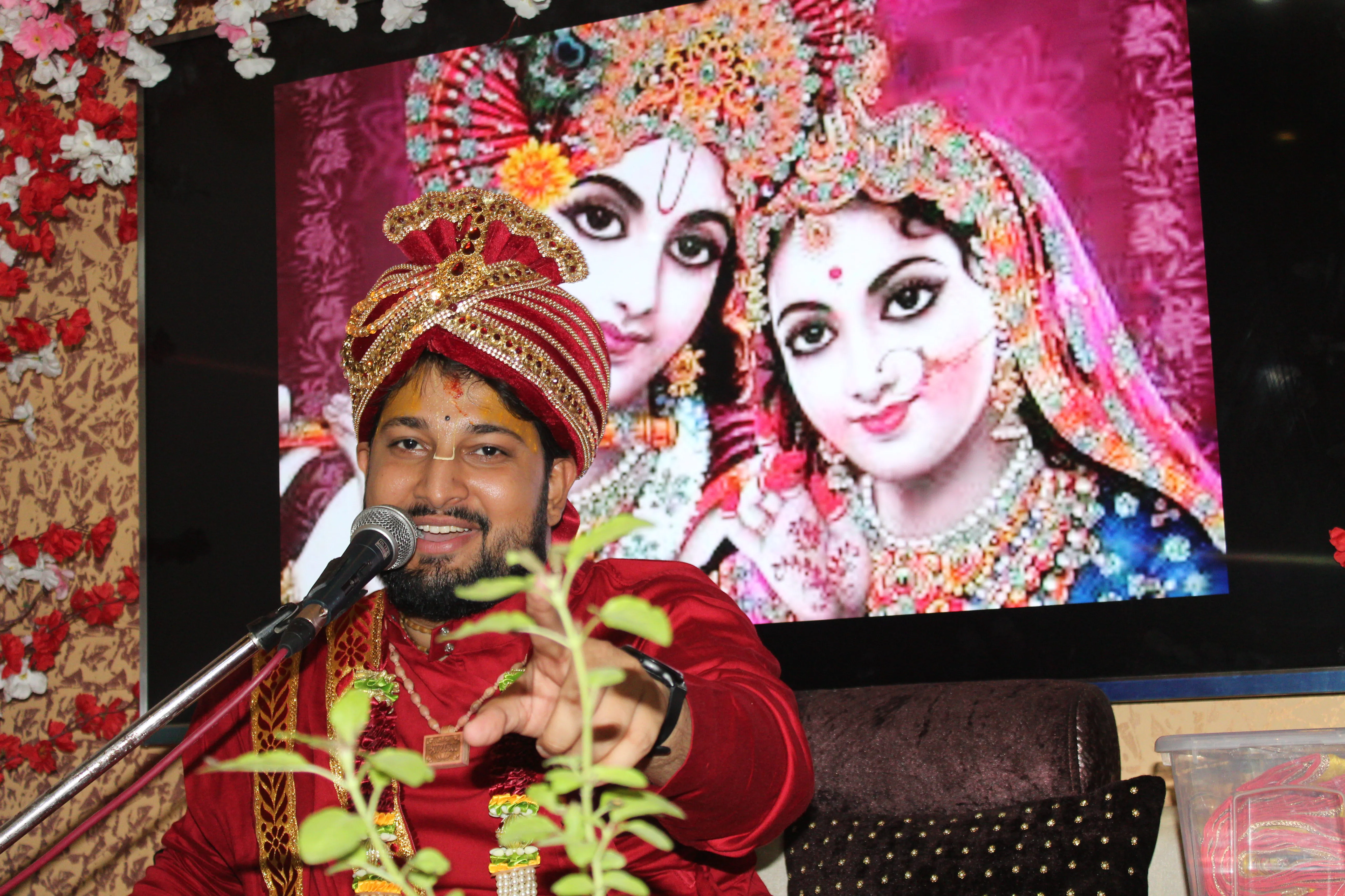 Bhagwat Katha by Vaishnavacharya Shri Dharmendra Vats Ji - Photo 4