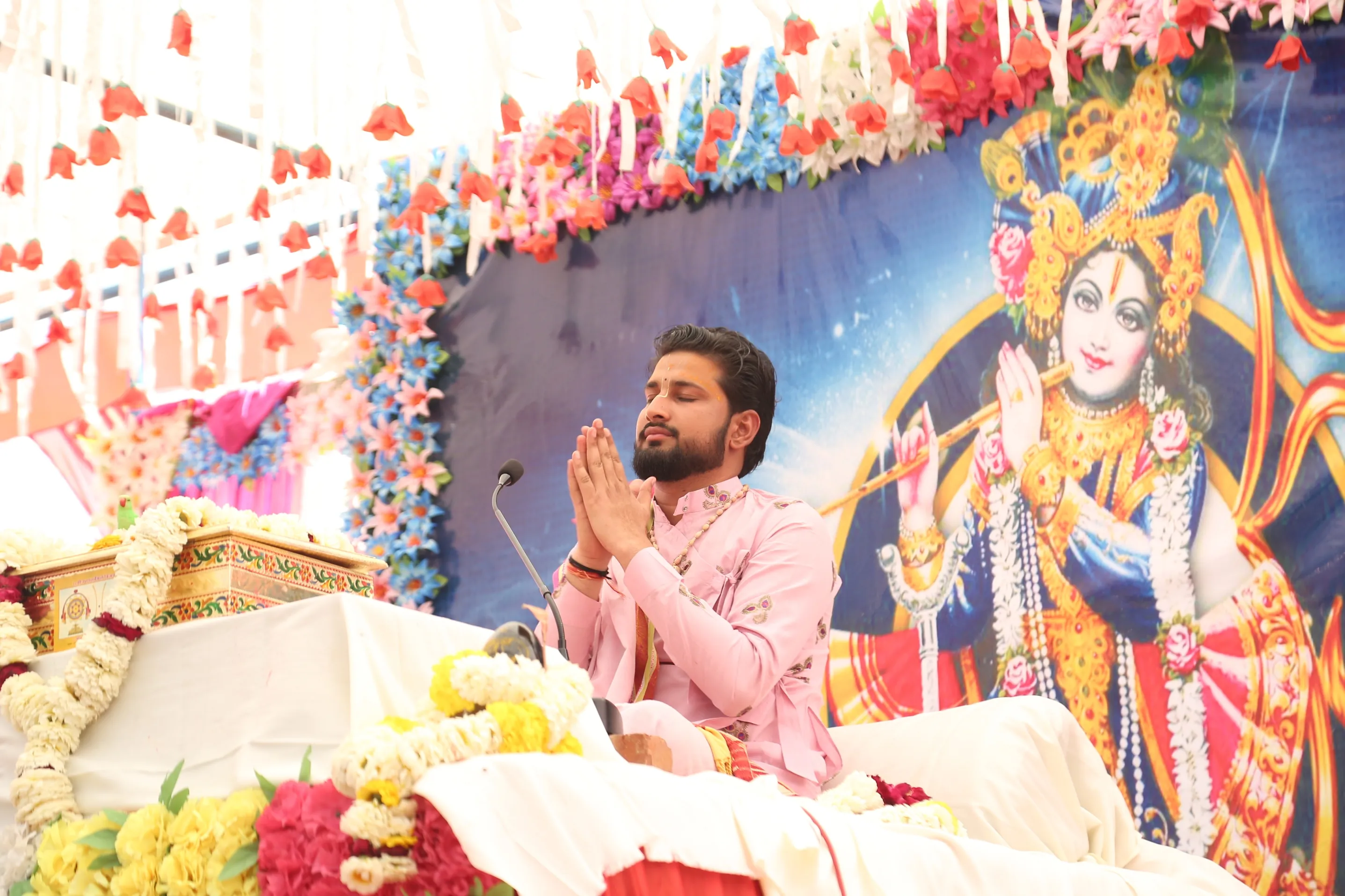 Bhagwat Katha by Vaishnavacharya Shri Dharmendra Vats Ji - Photo 3